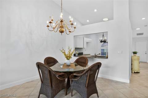 550 Captn Kate Ct 22, Naples FL - photo 8 of 38