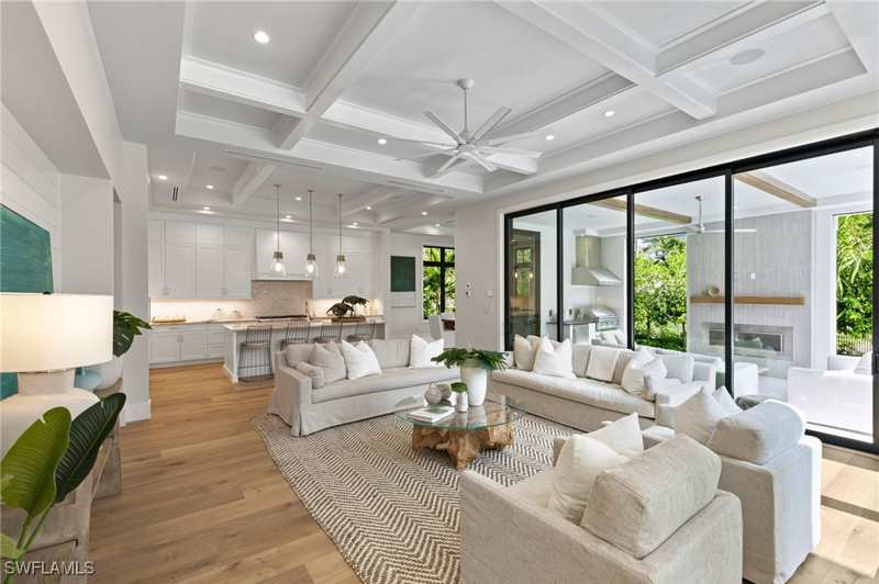 4 bedroom SingleFamilyResidence at 1191 7th Ave N, Lake Park, Naples — photo 1