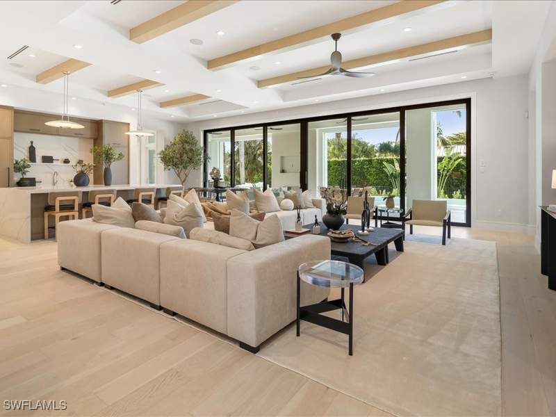 4 bedroom SingleFamilyResidence at 612 Binnacle Dr, Moorings, Naples — photo 3