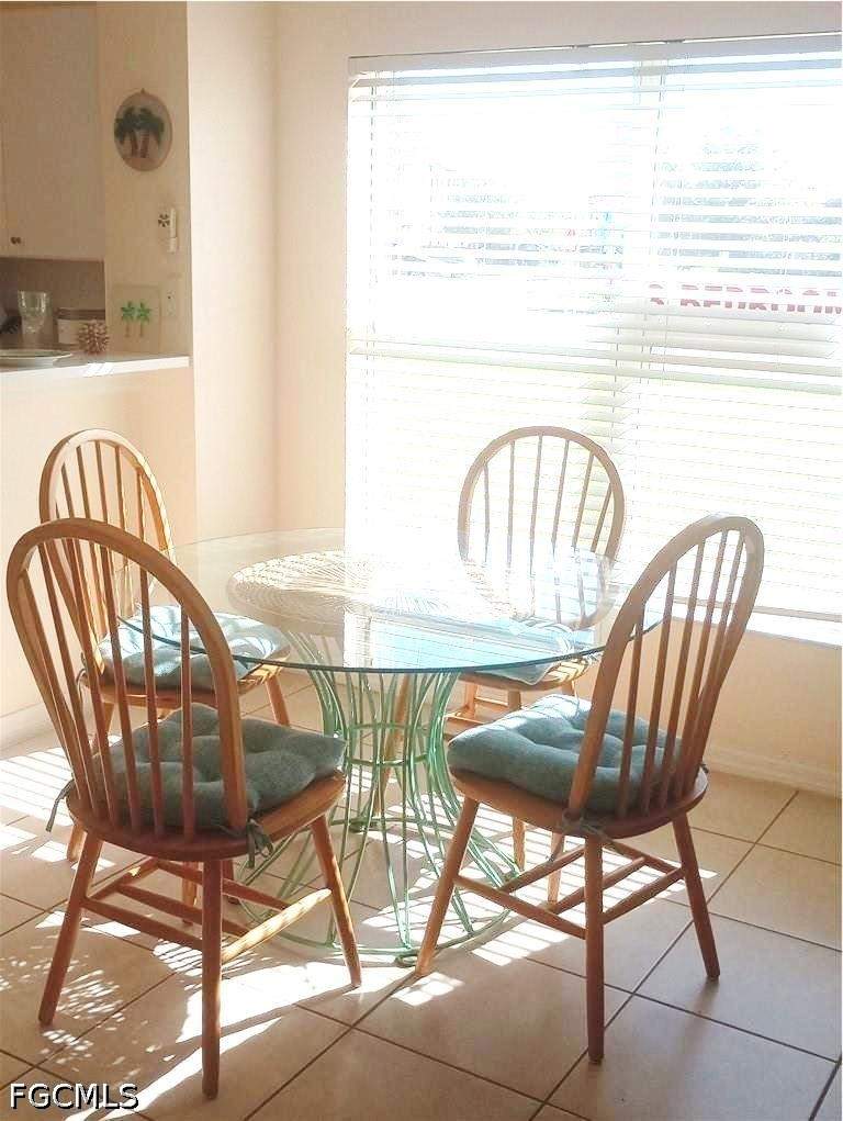 3 bedroom Townhouse at 1406 Weeping Willow Ct, Coral Lakes, Cape Coral — photo 5