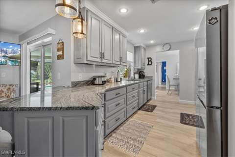 206 SE 45th Ter, Cape Coral FL - photo 10 of 28