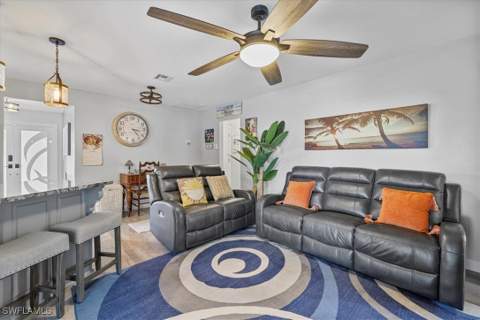 206 SE 45th Ter, Cape Coral FL - photo 9 of 28