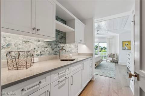 690 7th Ave N, Naples FL - photo 18 of 28