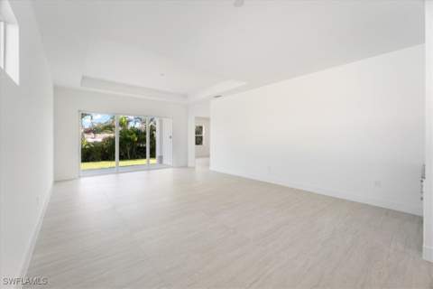 2537 Linda Dr, Naples FL - photo 11 of 35