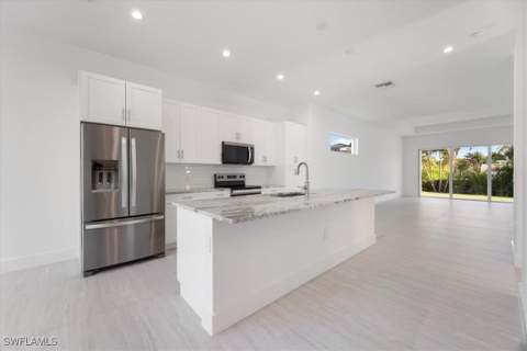 2537 Linda Dr, Naples FL - photo 14 of 35