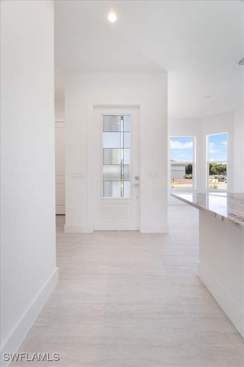 2537 Linda Dr, Naples FL - photo 6 of 35