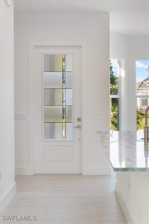 2537 Linda Dr, Naples FL - photo 7 of 35