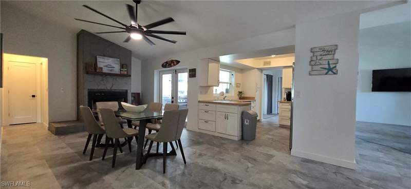 3 bedroom SingleFamilyResidence at 1610 Cornwallis Pkwy, Cape Coral, Cape Coral — photo 4