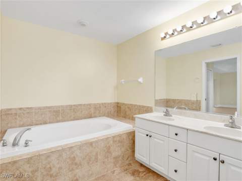 305 SE 16th Pl, Cape Coral FL - photo 16 of 33