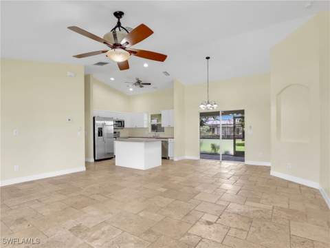 305 SE 16th Pl, Cape Coral FL - photo 7 of 33