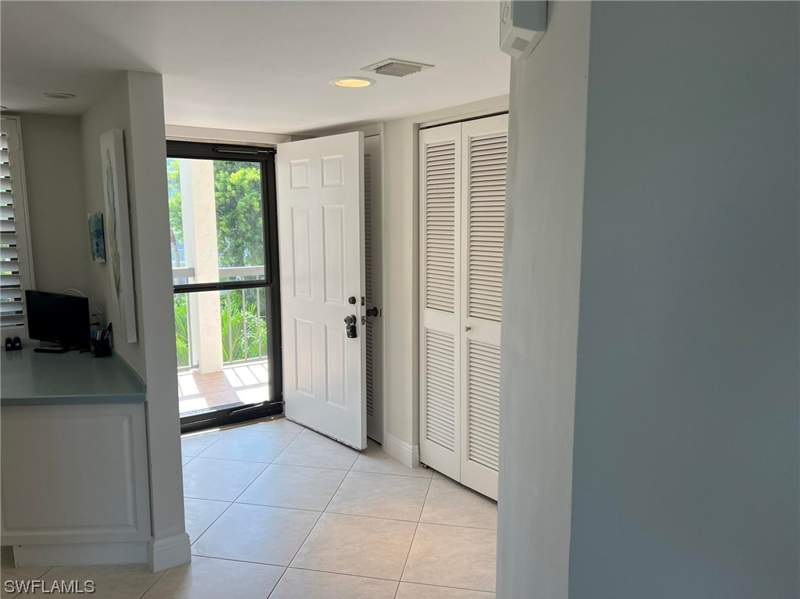 2 bedroom Condominium at 880 Huron Ct 2-306, Breezy Point, Marco Island — photo 5