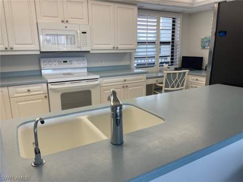 880 Huron Ct 2-306, Marco Island FL - photo 9 of 33