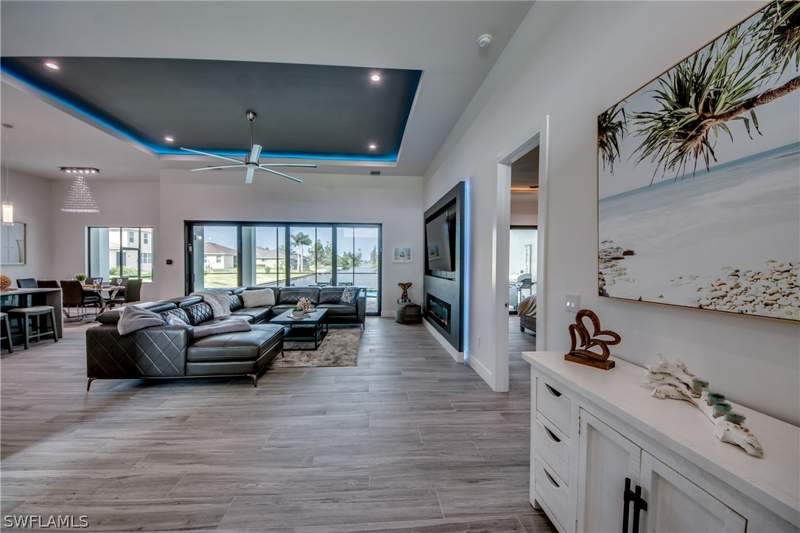 3 bedroom SingleFamilyResidence at 124 SW 16th Pl, Cape Coral, Cape Coral — photo 3