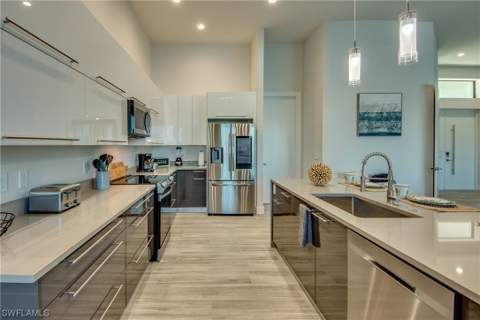 304 NW 13th Ave, Cape Coral FL - photo 10 of 41