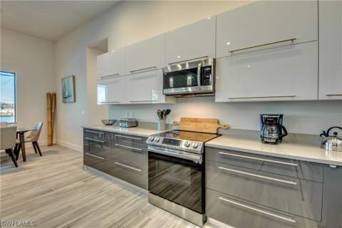 304 NW 13th Ave, Cape Coral FL - photo 14 of 41