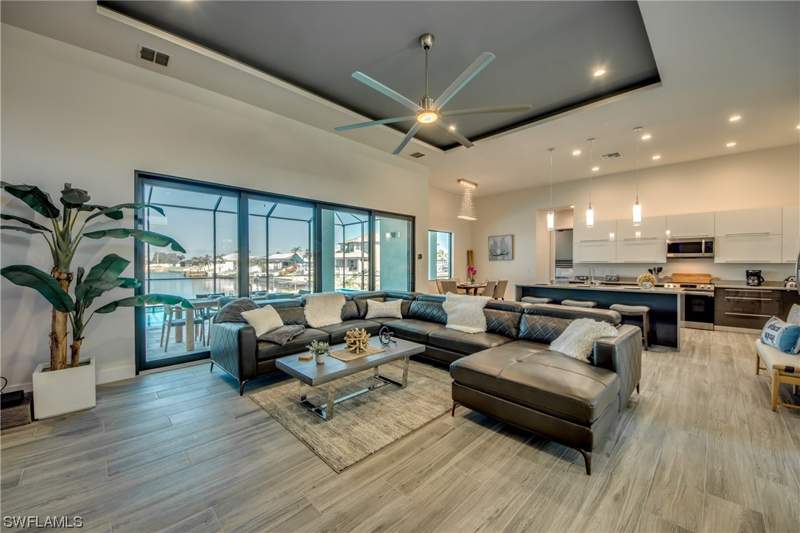 3 bedroom SingleFamilyResidence at 304 NW 13th Ave, Cape Coral, Cape Coral — photo 4