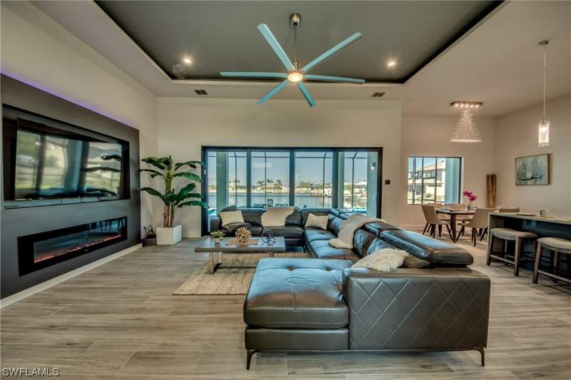 3 bedroom SingleFamilyResidence at 304 NW 13th Ave, Cape Coral, Cape Coral — photo 5
