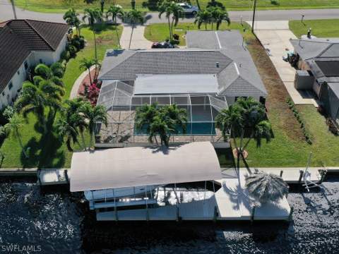 107 SW 58th Ter, Cape Coral FL - photo 6 of 39