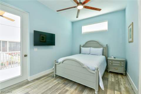 146 Miramar St, Fort Myers Beach FL - photo 17 of 31