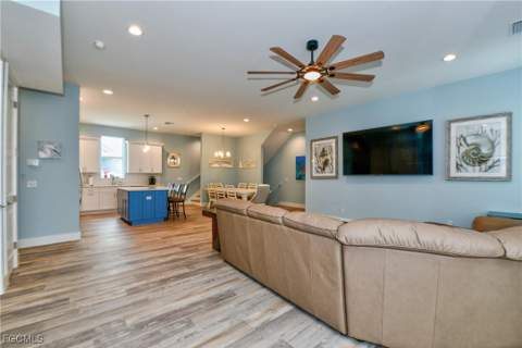 146 Miramar St, Fort Myers Beach FL - photo 6 of 31