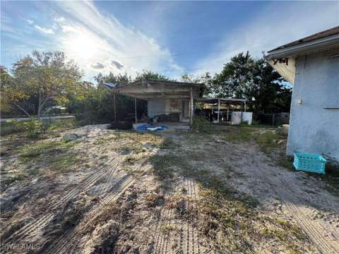 8306 Suncoast Dr, North Fort Myers FL - photo 16 of 22
