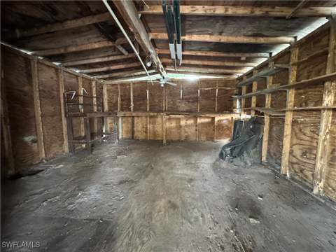 8306 Suncoast Dr, North Fort Myers FL - photo 6 of 22