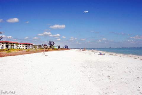 827 E Gulf Dr M4, Sanibel FL - photo 13 of 28