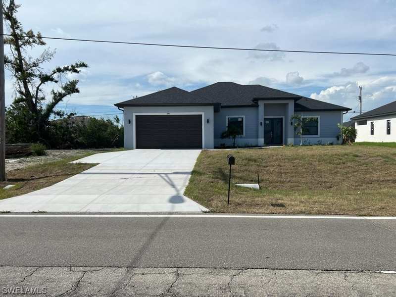 4 bedroom SingleFamilyResidence at 345 Diplomat Pkwy E, Cape Coral, Cape Coral — photo 1
