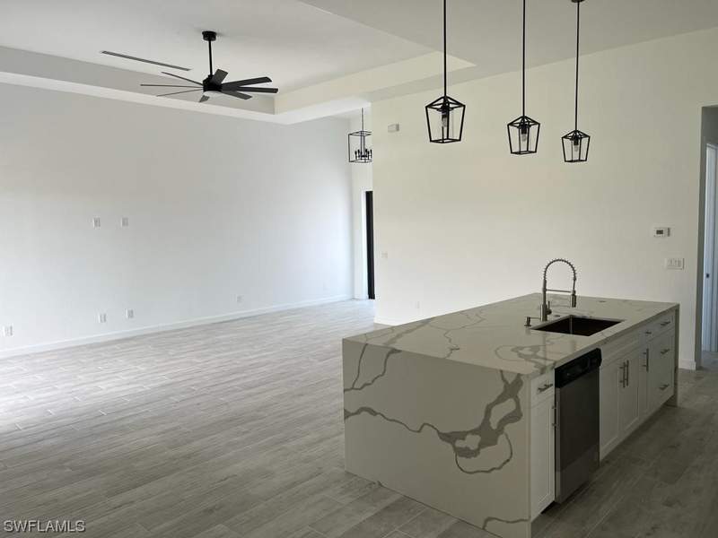 4 bedroom SingleFamilyResidence at 345 Diplomat Pkwy E, Cape Coral, Cape Coral — photo 5