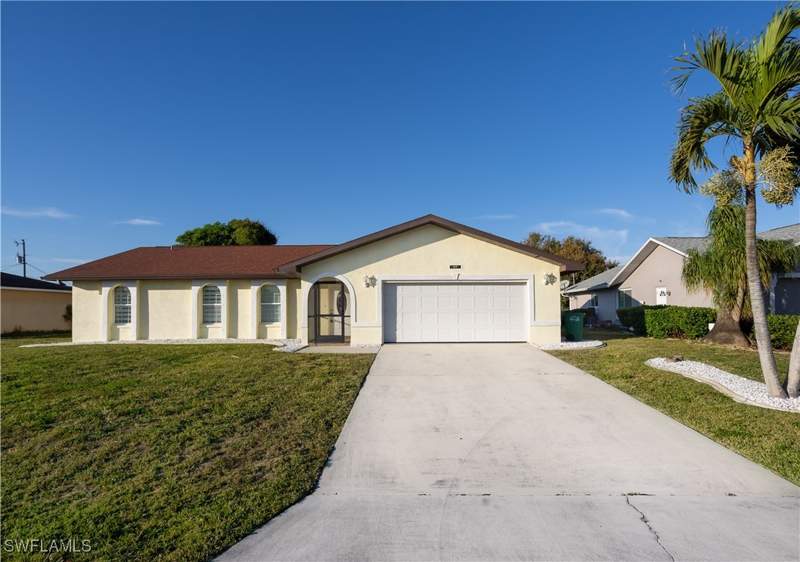 3 bedroom SingleFamilyResidence at 1217 SE 17th Ter, Cape Coral, Cape Coral — photo 3