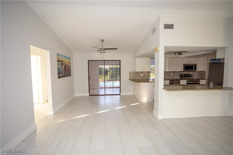 3 bedroom SingleFamilyResidence at 1217 SE 17th Ter, Cape Coral, Cape Coral — photo 5