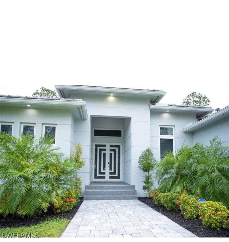 4 bedroom SingleFamilyResidence at 544 31st St SW, Golden Gate Estates, Naples — photo 2