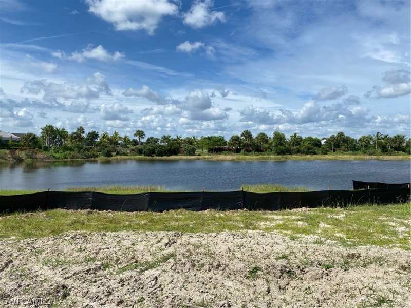 4 bedroom SingleFamilyResidence at 3211 Cotuit Ln, Marsh Cove, Naples — photo 1