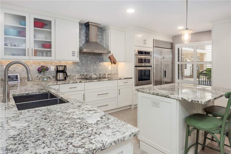 2 bedroom Condominium at 12621 Kelly Sands Way 307, Terrace, Fort Myers — photo 3
