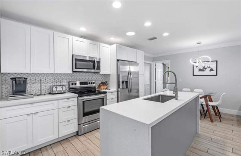 3 bedroom SingleFamilyResidence at 683 102nd Ave N, Naples Park, Naples — photo 3