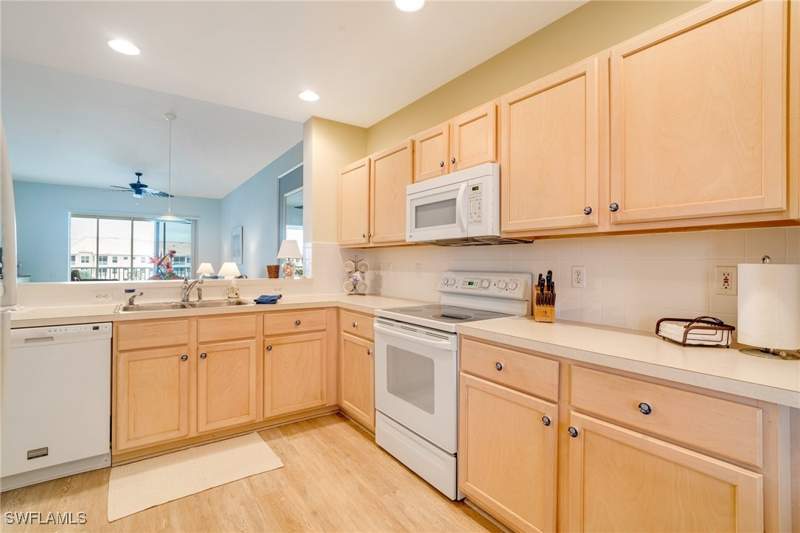 2 bedroom Condominium at 9190 Southmont Cv 306, Southmont Cove, Fort Myers — photo 4