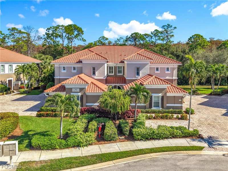 3 bedroom Condominium at 12913 New Market St 201, Somerset, Fort Myers — photo 1