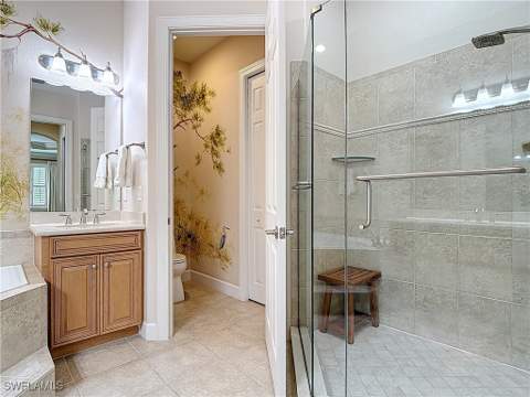 12913 New Market St 201, Fort Myers FL - photo 23 of 45