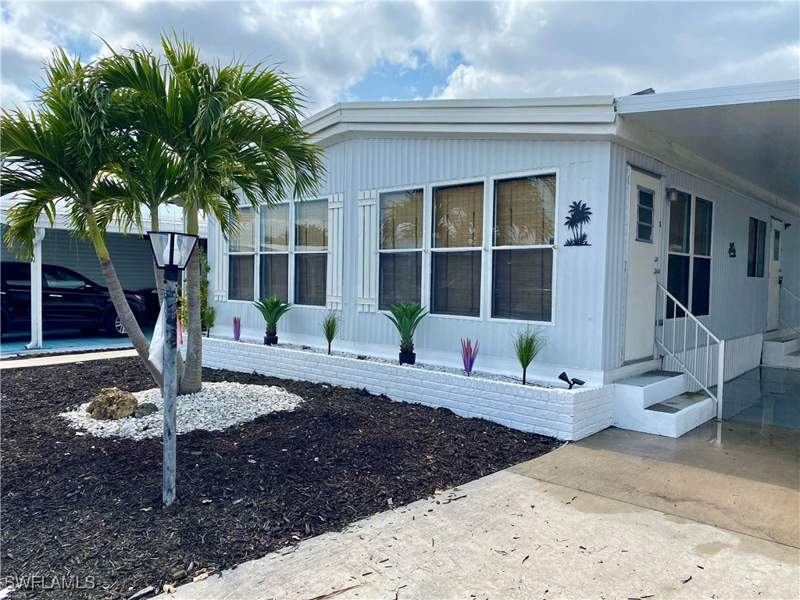 2 bedroom ManufacturedHome at 16027 Tangelo Way, Tamiami Village, North Fort Myers — photo 2