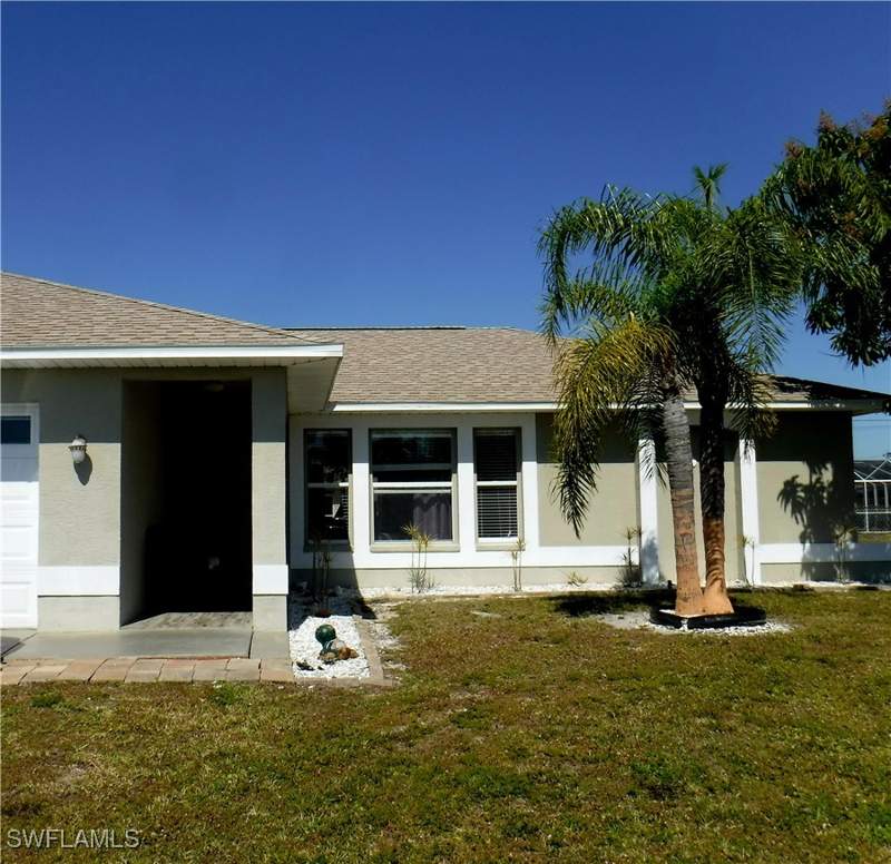3 bedroom SingleFamilyResidence at 161 SE 18th Ter, Cape Coral, Cape Coral — photo 2
