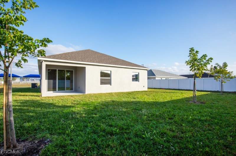 3 bedroom SingleFamilyResidence at 324 NW 1st Pl, Cape Coral, Cape Coral — photo 3