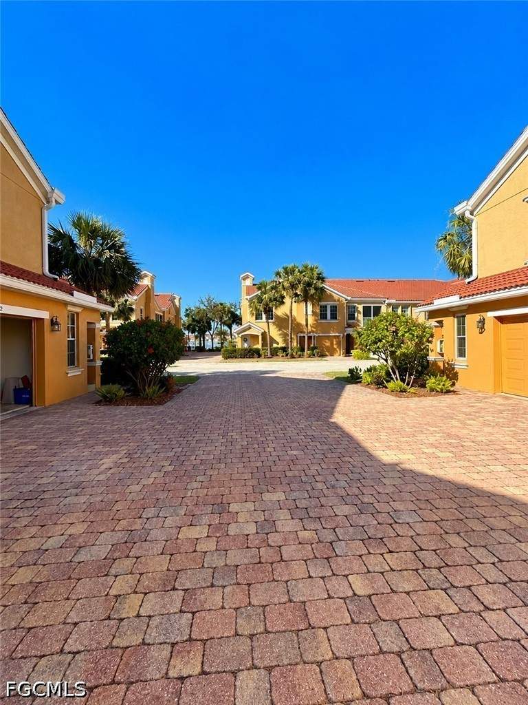 2 bedroom Townhouse at 1866 Concordia Lake Cir 507, Concordia, Cape Coral — photo 2
