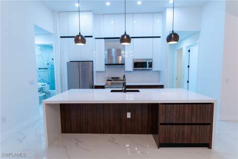 334 SW 21st Ter, Cape Coral FL - photo 6 of 42