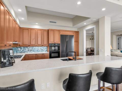 1050 Borghese Ln 2105, Naples FL - photo 13 of 50