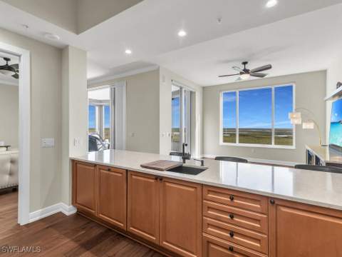 1050 Borghese Ln 2105, Naples FL - photo 15 of 50