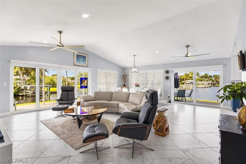 2 bedroom SingleFamilyResidence at 14900 Wise Way, Paradise Shores, Fort Myers — photo 3