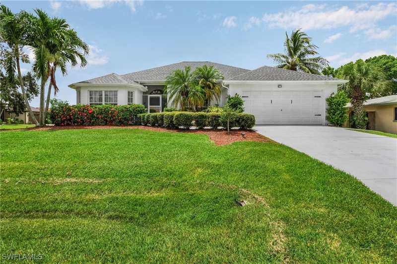 3 bedroom SingleFamilyResidence at 122 SW 48th Ter, Cape Coral, Cape Coral — photo 1