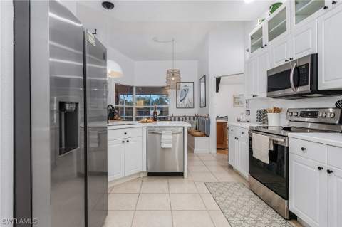 122 SW 48th Ter, Cape Coral FL - photo 10 of 25