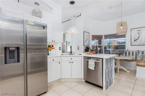 122 SW 48th Ter, Cape Coral FL - photo 12 of 25