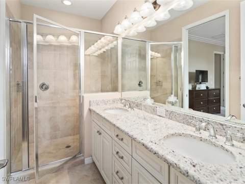 9071 Albion Ln N 5703, Naples FL - photo 12 of 37
